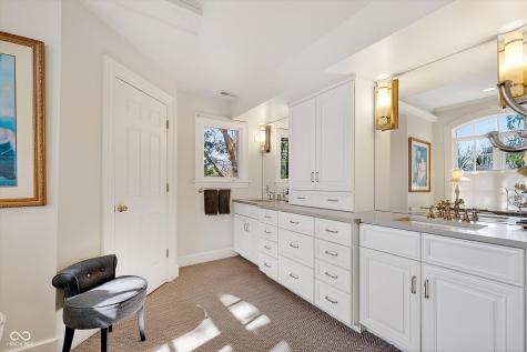 64 E 73rd Street Indianapolis IN 46240