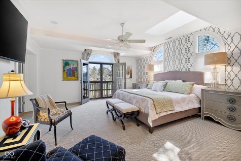 64 E 73rd Street Indianapolis IN 46240