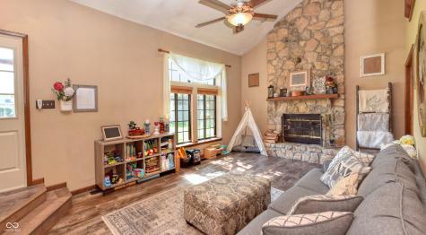 8552 Summertree Lane Indianapolis IN 46256