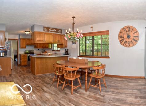 8552 Summertree Lane Indianapolis IN 46256