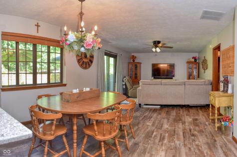8552 Summertree Lane Indianapolis IN 46256