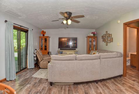 8552 Summertree Lane Indianapolis IN 46256