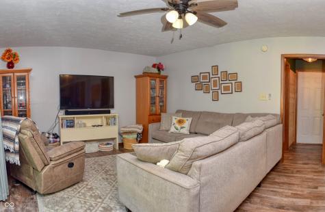 8552 Summertree Lane Indianapolis IN 46256