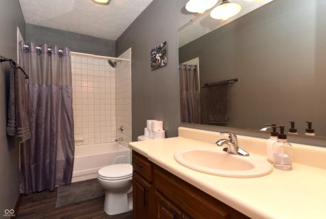 8552 Summertree Lane Indianapolis IN 46256