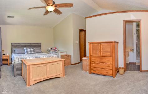 8552 Summertree Lane Indianapolis IN 46256