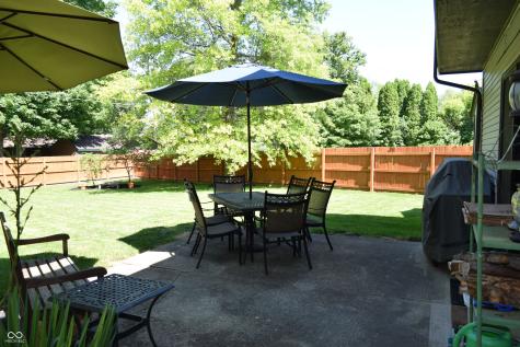 8552 Summertree Lane Indianapolis IN 46256