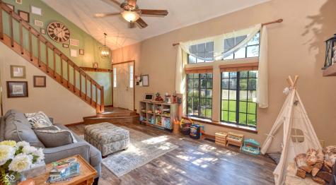 8552 Summertree Lane Indianapolis IN 46256