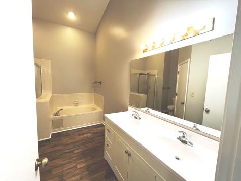 7825 Geist Bluff Drive Indianapolis IN 46236