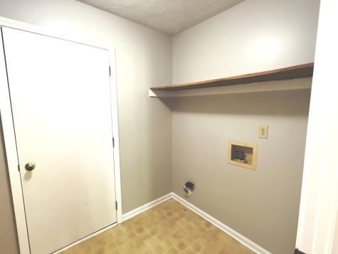 7825 Geist Bluff Drive Indianapolis IN 46236