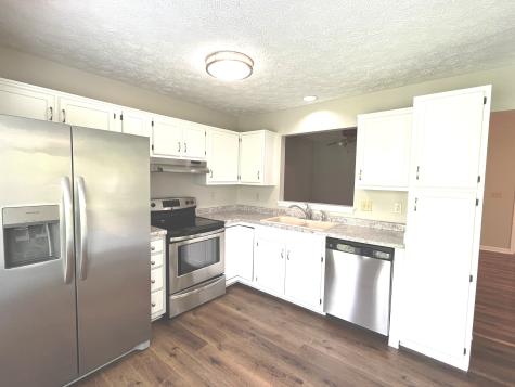 7825 Geist Bluff Drive Indianapolis IN 46236