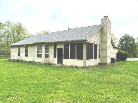 7825 Geist Bluff Drive Indianapolis IN 46236