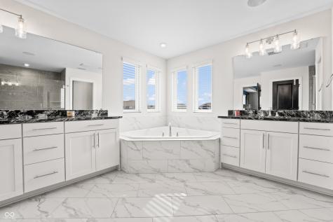 16041 Flowing Creek Way Westfield IN 46074