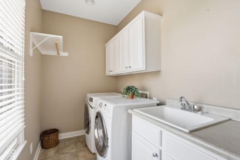 600 N Elm Street Zionsville IN 46077