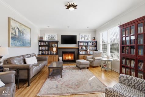 600 N Elm Street Zionsville IN 46077