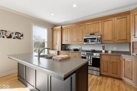 600 N Elm Street Zionsville IN 46077