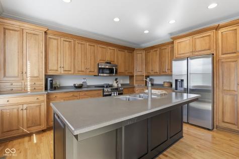 600 N Elm Street Zionsville IN 46077