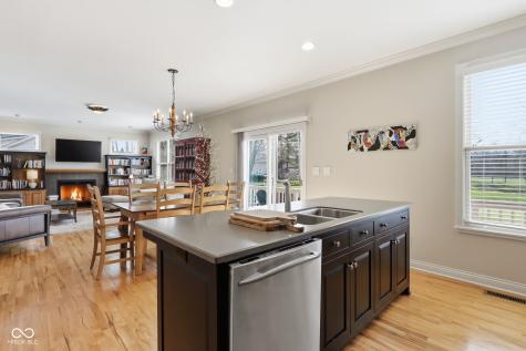 600 N Elm Street Zionsville IN 46077