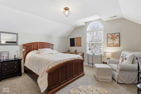 600 N Elm Street Zionsville IN 46077