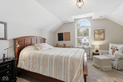 600 N Elm Street Zionsville IN 46077