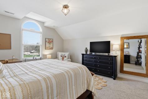 600 N Elm Street Zionsville IN 46077