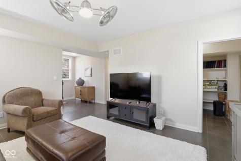 600 N Elm Street Zionsville IN 46077