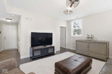 600 N Elm Street Zionsville IN 46077