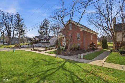 600 N Elm Street Zionsville IN 46077
