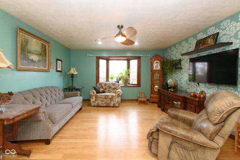 492 Pelenor Drive Franklin IN 46131