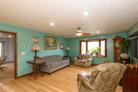 492 Pelenor Drive Franklin IN 46131