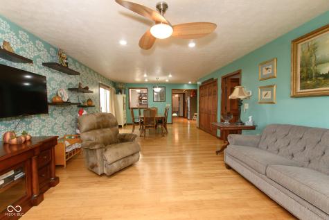 492 Pelenor Drive Franklin IN 46131