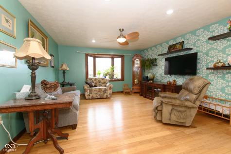 492 Pelenor Drive Franklin IN 46131