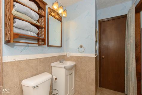 492 Pelenor Drive Franklin IN 46131