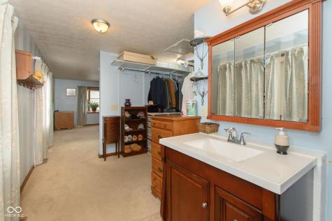 492 Pelenor Drive Franklin IN 46131