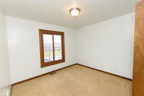 492 Pelenor Drive Franklin IN 46131