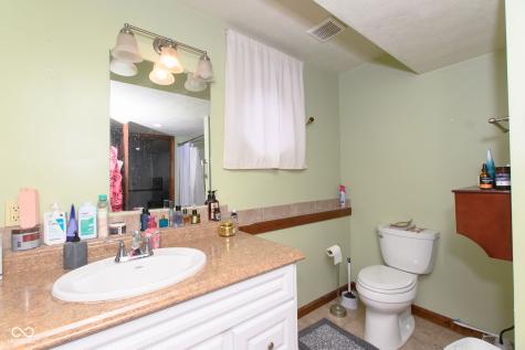 492 Pelenor Drive Franklin IN 46131