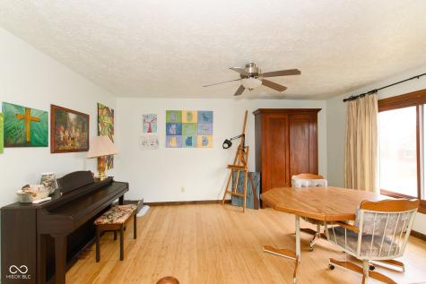 492 Pelenor Drive Franklin IN 46131