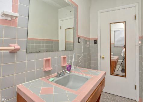 2507 E 35th Street Anderson IN 46013