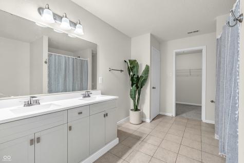 10330 Split Rock Way Indianapolis IN 46234