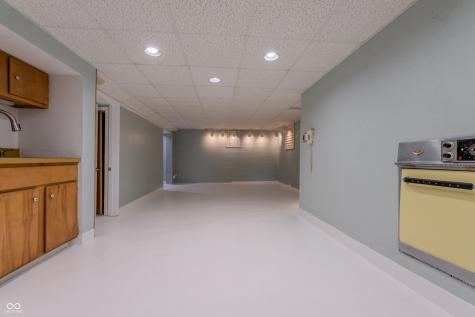 2047 N Bosart Avenue Indianapolis IN 46218