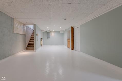 2047 N Bosart Avenue Indianapolis IN 46218