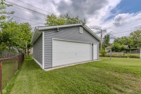 2047 N Bosart Avenue Indianapolis IN 46218