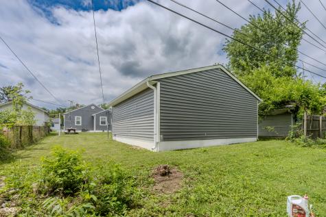 2047 N Bosart Avenue Indianapolis IN 46218