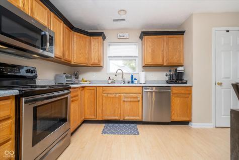 17733 Windwood Circle Westfield IN 46074