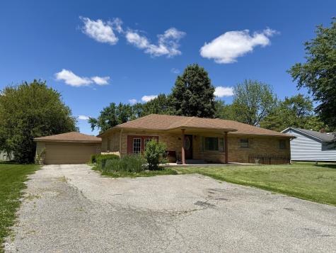 2827 S Oakland Drive Shelbyville IN 46176