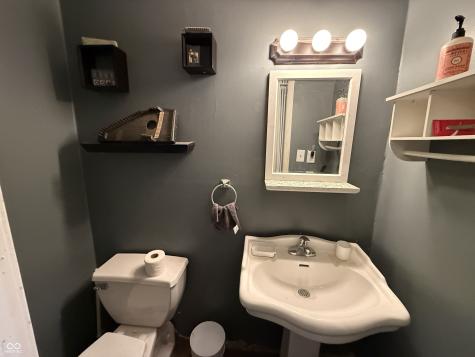 2827 S Oakland Drive Shelbyville IN 46176