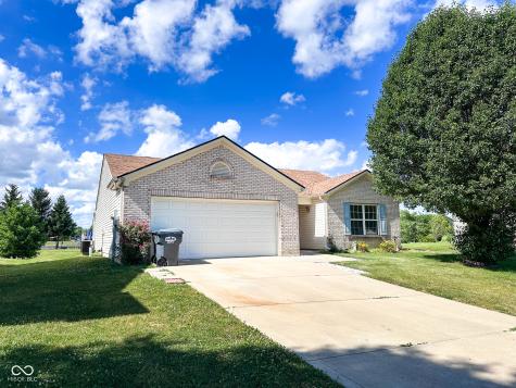 2340 Monarchy Lane Greenwood IN 46143