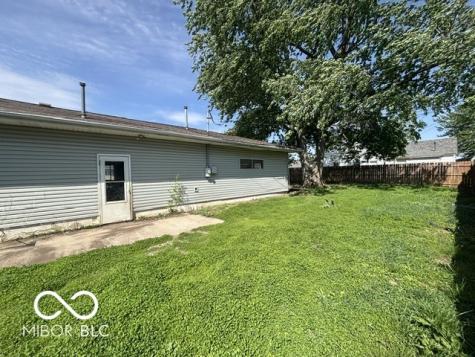 213 N Posey Street Windfall IN 46076