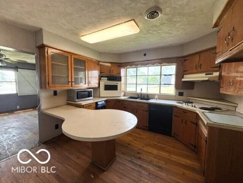 213 N Posey Street Windfall IN 46076