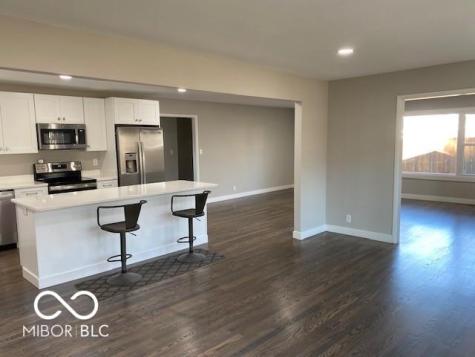 8061 Folkstone Road Indianapolis IN 46268