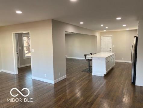 8061 Folkstone Road Indianapolis IN 46268